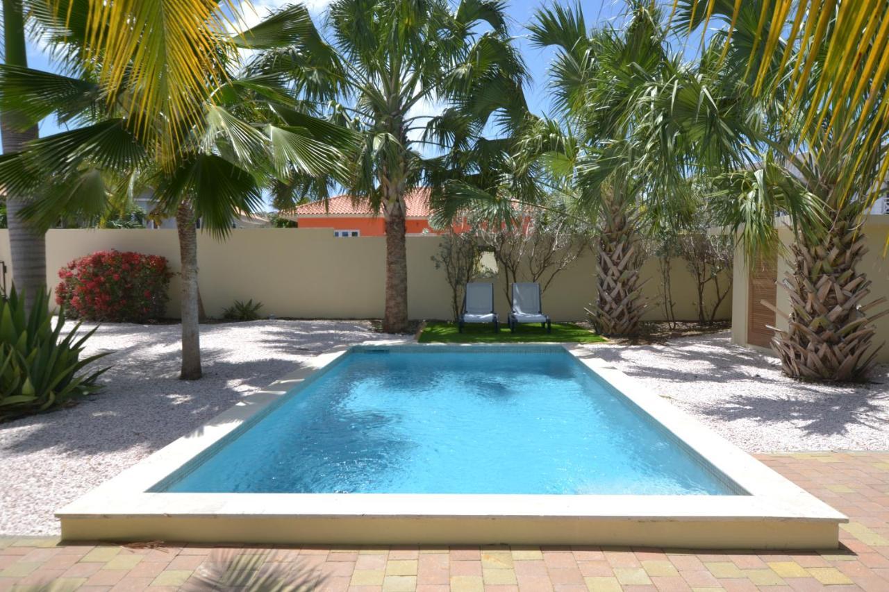 Relex Villa With Private Pool Willemstad Exterior photo